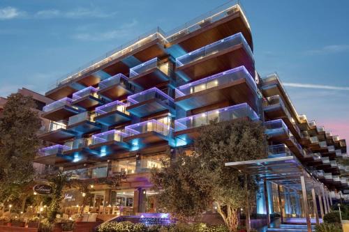 Kusadasi City Centre Hotel | DoubleTree by Hilton Kusadasi