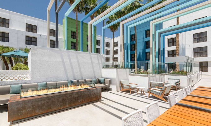 Chandler Hotel | DoubleTree by Hilton Phoenix Chandler