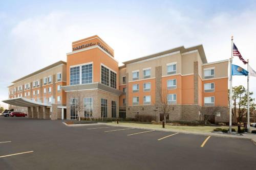 Central Oklahoma City Hotel | DoubleTree by Hilton Hotel Oklahoma City Airport