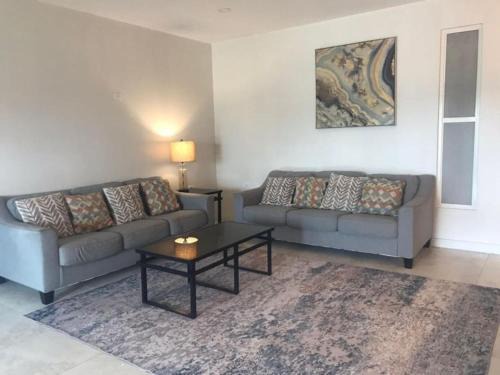 Orange Walk House | Dove Inn