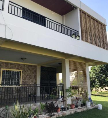 Orange Walk House | Dove Inn master room