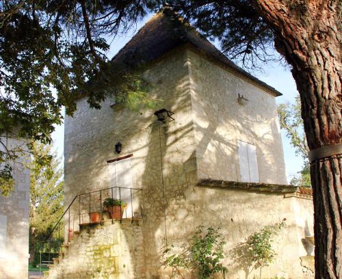 Les Leves-et-Thoumeyragues House | Dovecote of Château Hostens-Picant