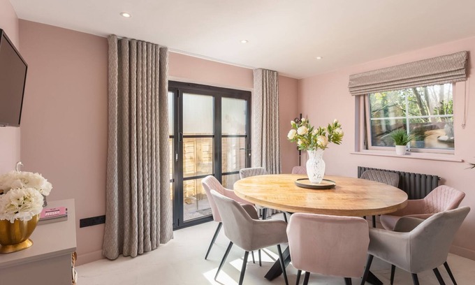 Easingwold House | Dovecote House - Luxury Town House in centre of Market Town