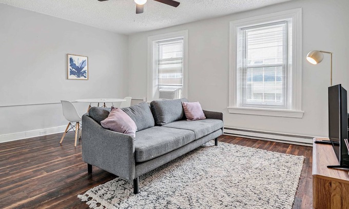 Downtown Harrisburg House | Downtown 1BR with Work Space