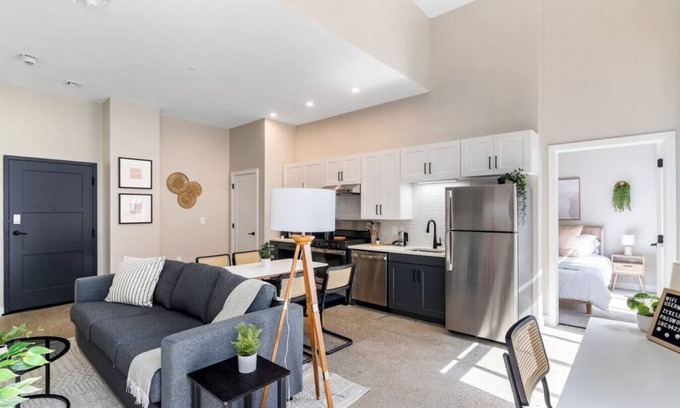 Downtown Cincinnati Apartment | Downtown 2-BR — Close to Over-the-Rhine District