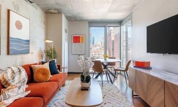 South Loop Condo | Downtown 2bd #4 - Near Grant Park, Museums, Lake