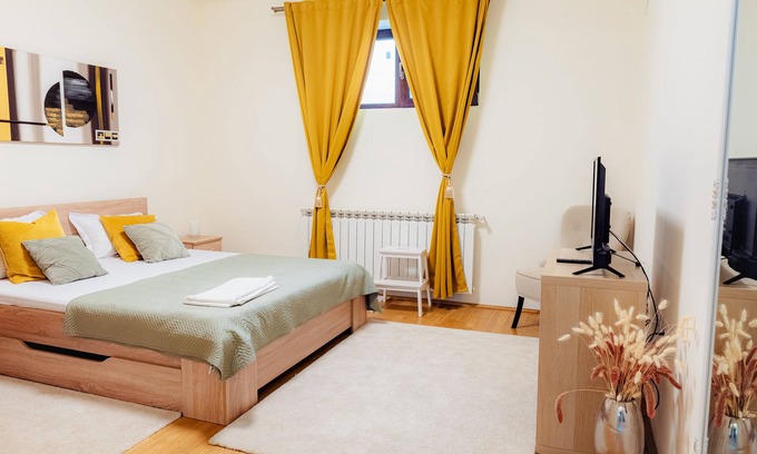 Bucharest City-Centre Apartment | Downtown Apartment Boutique Green Garden Unirii