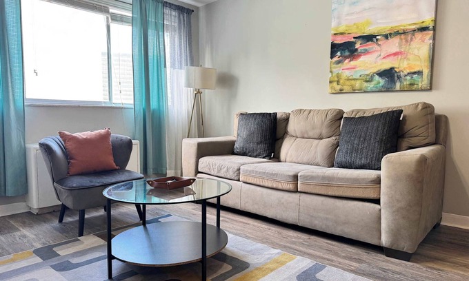 Downtown Atlanta Condo | Downtown ATL City View Free Parking