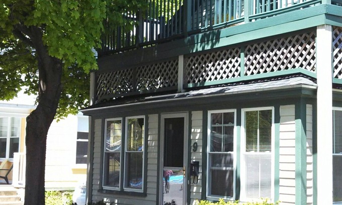 Bar Harbor House | Downtown Bar Harbor Air Conditioned Home 1 block to Bar Island & close to Acadia