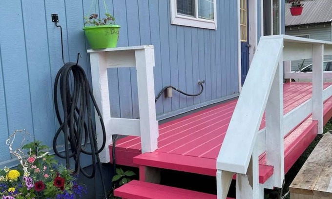 Bella Coola House | Downtown Bella CoolanAdorable 2 Bedroom Home with full Bath, sleep’s 6