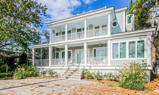 Bethany Beach House | Downtown Bethany Beach house w/ gas grill & fireplace, Wifi & 2 outdoor showers