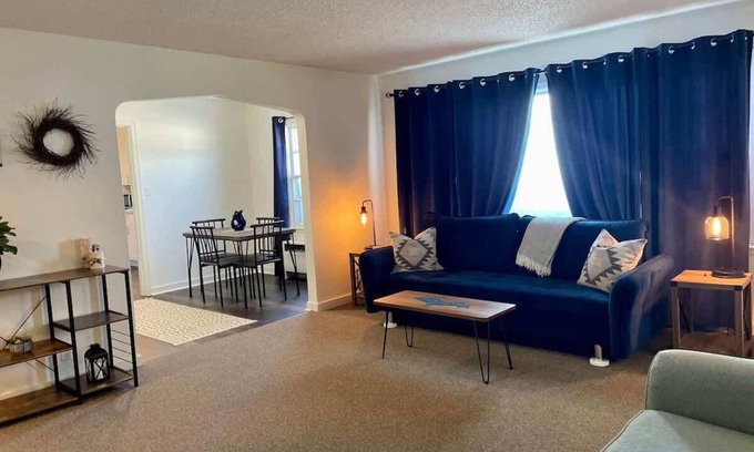 Ironwood Condo | Downtown "Blue Room" at Villages on Aurora