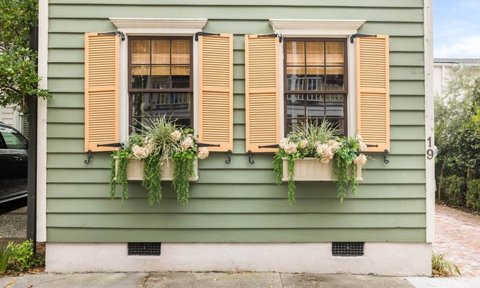 Harleston Village House | Downtown Charleston Peninsula Home