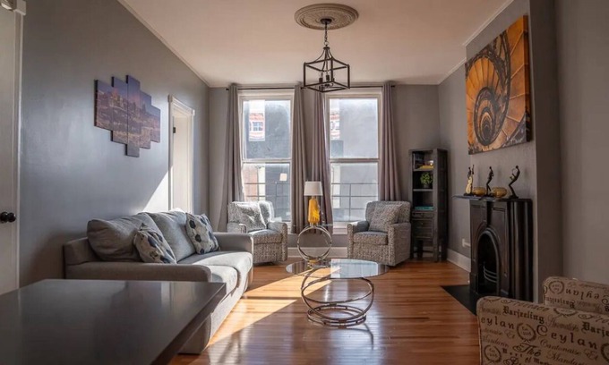 Downtown Cincinnati Condo | Downtown Cincinnati Elegant & Comfortable 2-Bedroom City Retreat