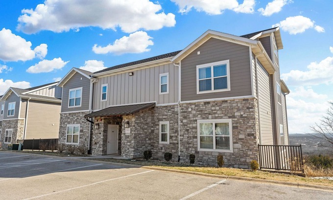 Branson Condo | Downtown Comfort and Close to Branson's Excitement!
