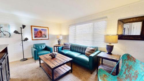 Moab House | Downtown Cozy Home Base - Purple Sage 8