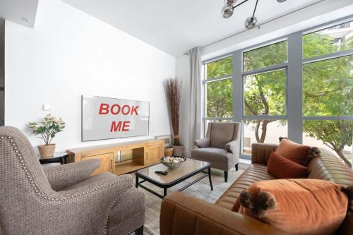 Downtown Dubai Apartment | Downtown Dubai sleeps 5 with Amazing Amnenities