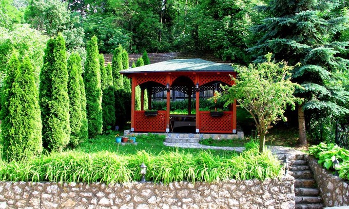 Old Town Apartment | Downtown Green Oasis Apartments