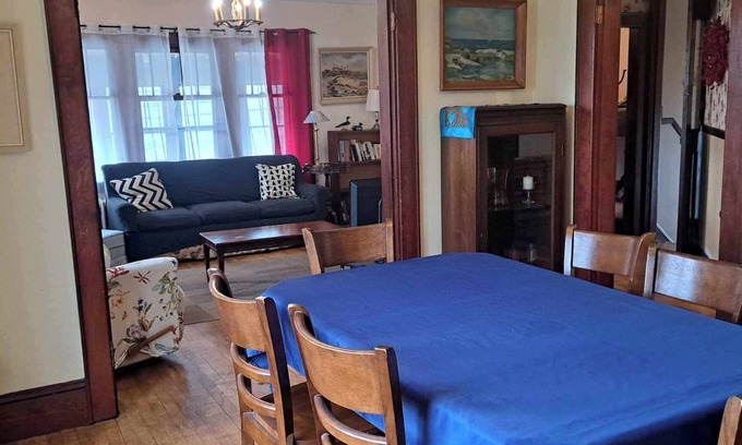 Dartmouth Apartment | Downtown heritage flat near everything