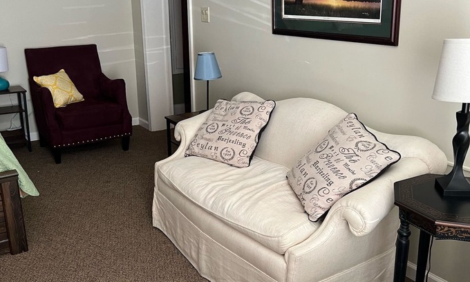 Abingdon Apartment | Downtown historic Abingdon, VA