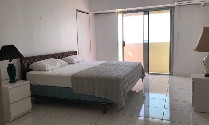 Kingston Apartment | Downtown Kingston Waterfront 2 Bed Apartment