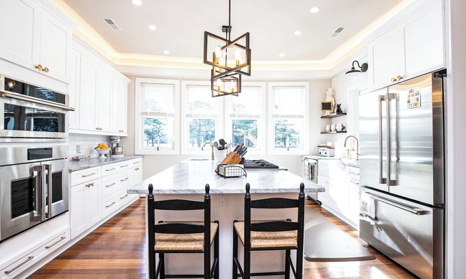 Cape Charles House | Downtown Lakefront Location!