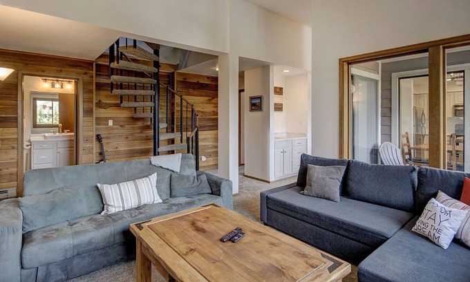 Breckenridge Condo | Downtown Location Great Amenities Ski-in Next to Gondola