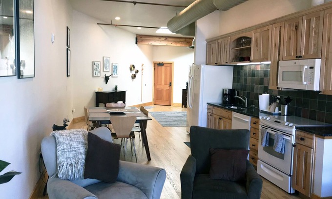 Estes Park Condo | Downtown Luxury Loft- Enjoy the Mountains in the Heart of Downtown Estes Park