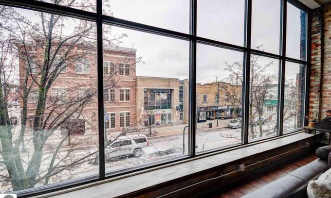Traverse City Apartment | Downtown Luxury Traverse City Loft Union/State St
