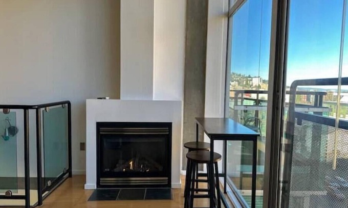 Goose Hollow Apartment | Downtown Penthouse Condo - Minutes from PSU & OHSU