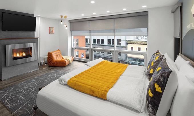 Downtown Juneau Apartment | Downtown Penthouse King Suite, Kitchenette, Free Breakfast, and Rooftop Hot Tub!