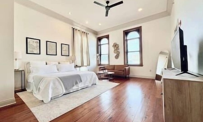 Downtown Apartment | Downtown Penthouse with Commercial Kitchen & Gated Parking Sleeps 6