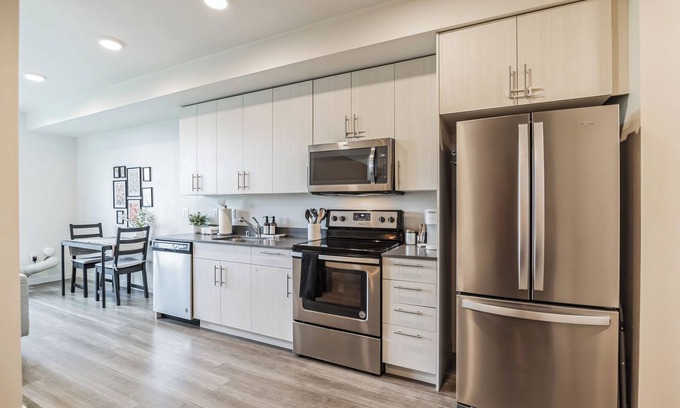 Downtown Apartment | Downtown Redmond Apartment- 94 walkscore