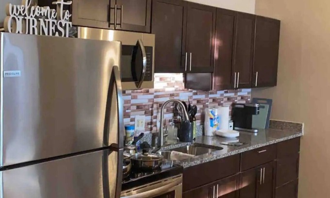 Detroit Apartment | Downtown Spacious Industrial Modern Loft free parking/420