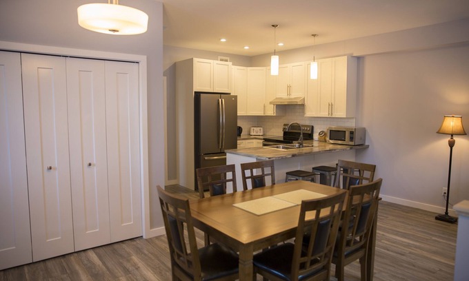 Whitehorse Condo | Downtown Whitehorse Deluxe 4 Bedroom Condo