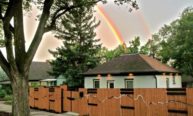 Colorado Springs House | Downtown Zen Spa-Style — 1 Bed/Bath, Spa Shower, Mural, Fun Patio, W/D, Hardwood