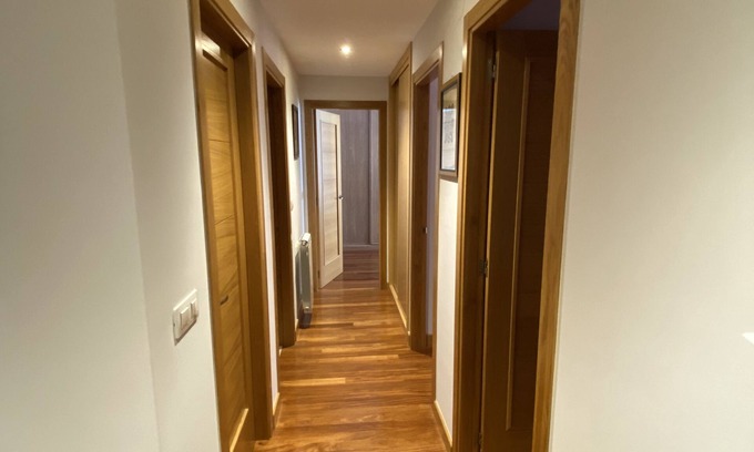 Sarria Apartment | dpCristal LikeHome