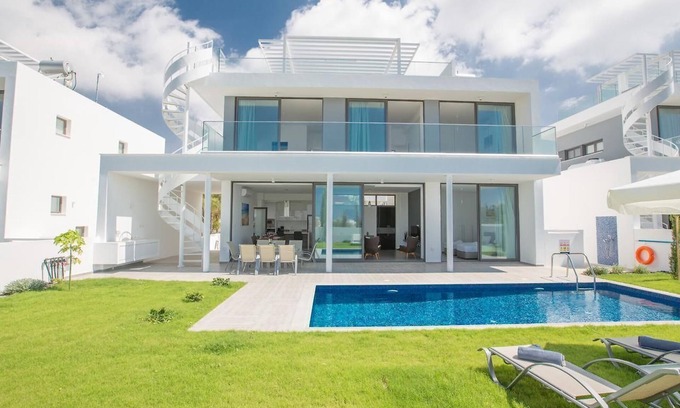 Ayia Napa Villa | DPS02- A Luxury Villa Nissi Pearl