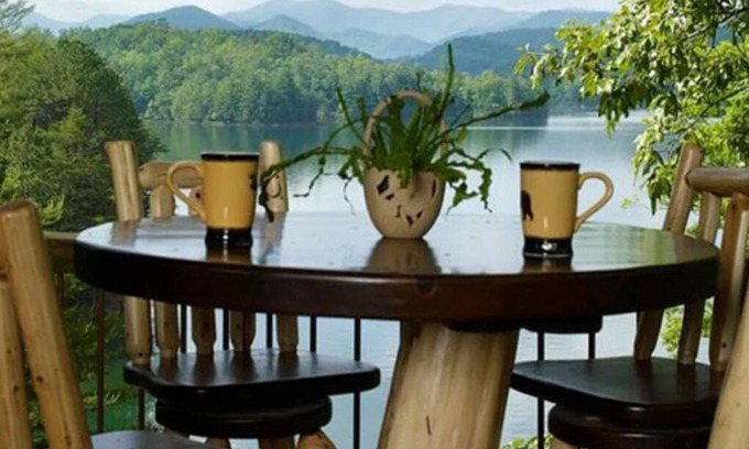 Robbinsville Cottage | Dragonfly Cottage at Santeetlah Lakeside featured on the cover of Cabin Magazine