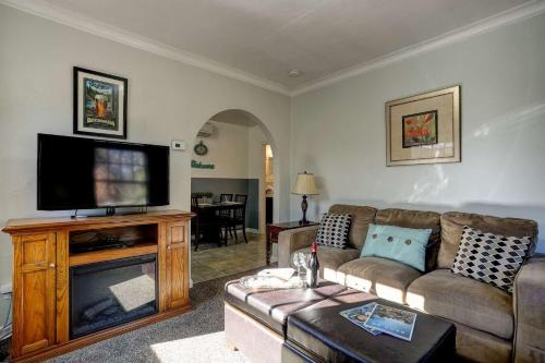 Old Bend House | Drake Cottage 311