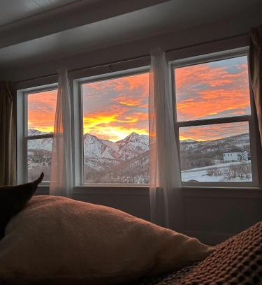 Draper House | Draper Mountain Home