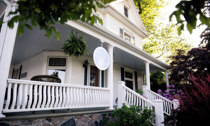 Leamington Bed & Breakfast | Dream BNB Estate Inn and Retreat House