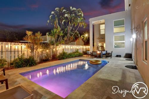 Hollywood Lakes House | Dream House 5 Bedroom w Amazing Heated POOL