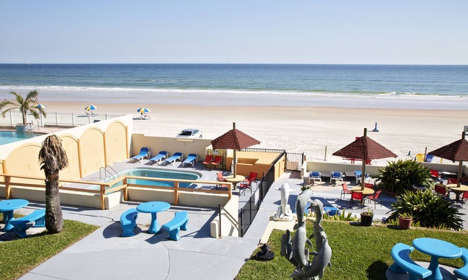 Daytona Beach Shores Hotel | Dream Inn
