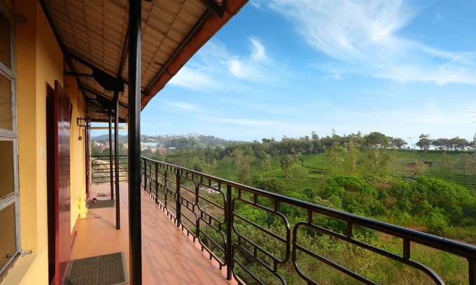 Elappara Hotel | Dream Land Hill Residency