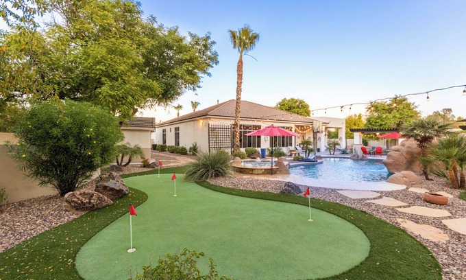 Chandler House | Dream Vacation Heated Pool Oasis! Sleeps 10