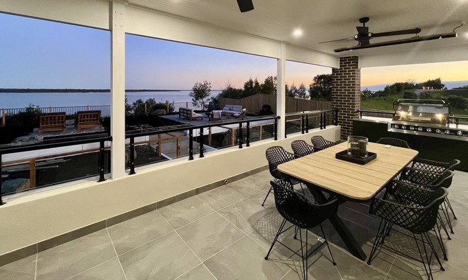 Metung House | Dream Views, Large Waterfront Oasis in Kings Cove Estate Metung