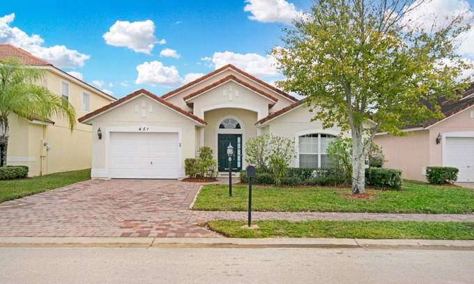 Lake Wilson Preserve House | Dream Villa - Near Disney Private Pool 8 Guests