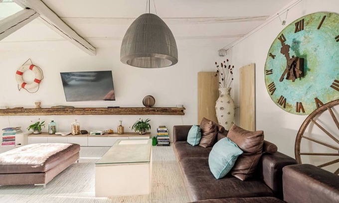 Konigsbach-Stein House | Dreamlike living on 370sqm, 2 bathrooms, terrace, parking lot, children's playroom
