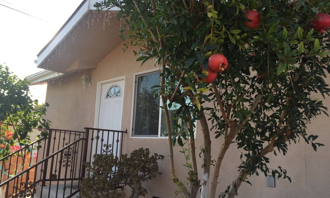 Burbank House | Dreams & Streams . Second dwelling with a private romantic patio and backyard.